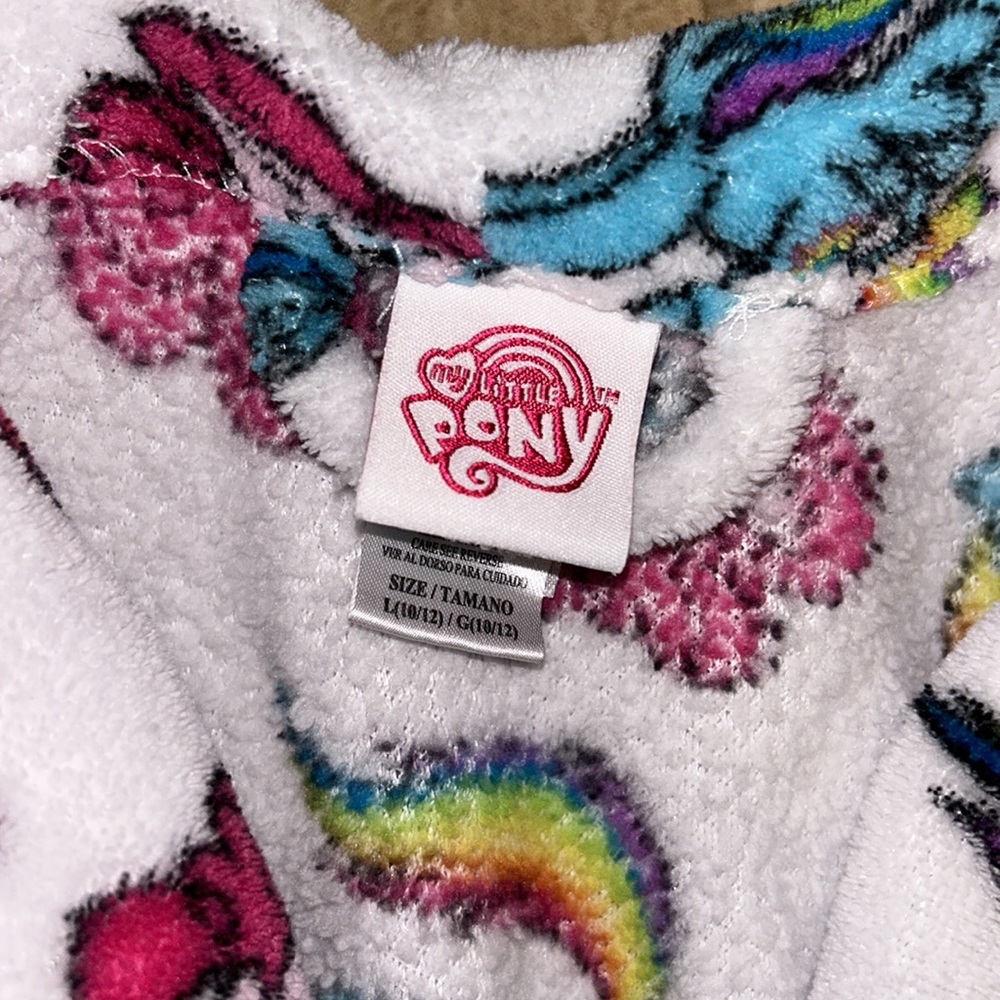 Little Pony Robe - Picture 3 of 6